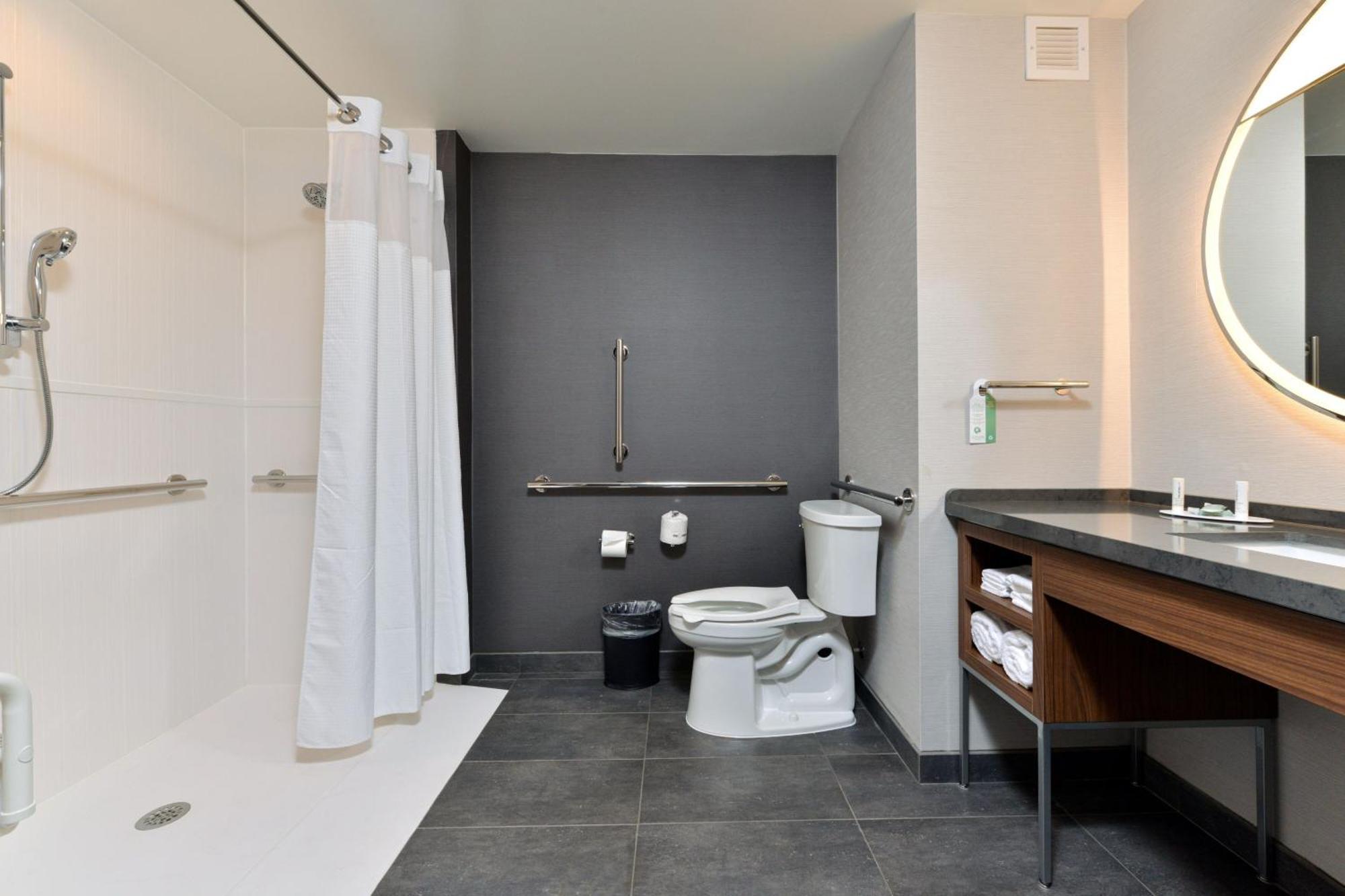 Courtyard By Marriott Raleigh Cary Crossroads Hotel Bagian luar foto