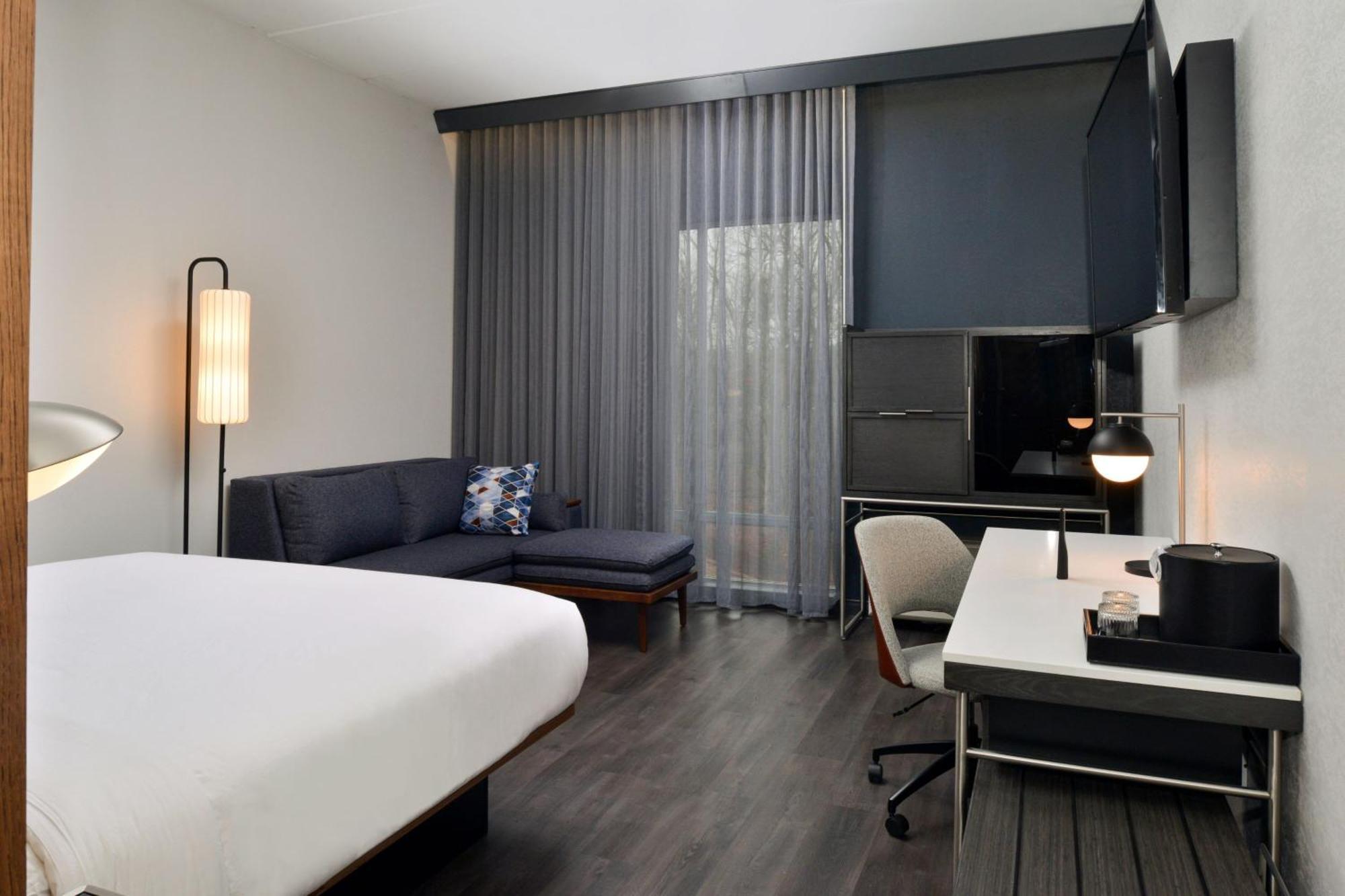 Courtyard By Marriott Raleigh Cary Crossroads Hotel Bagian luar foto