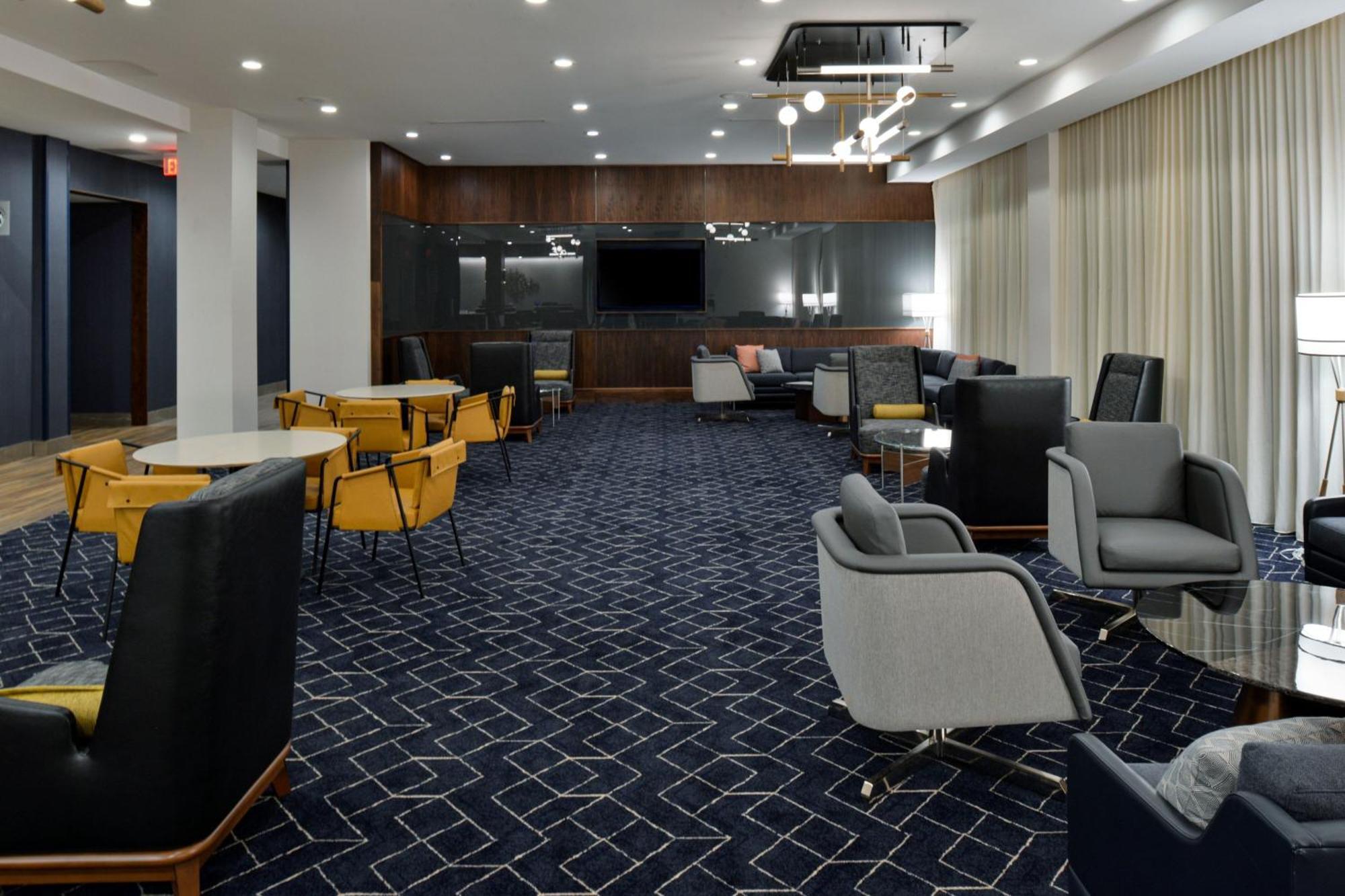 Courtyard By Marriott Raleigh Cary Crossroads Hotel Bagian luar foto